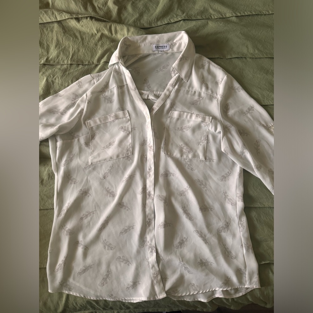 Express sheet blouse. Cream with tan feathers